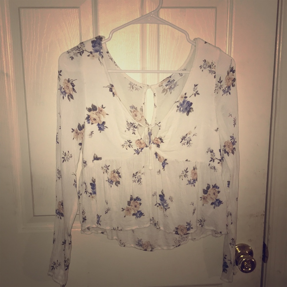 Hollister long sleeve top